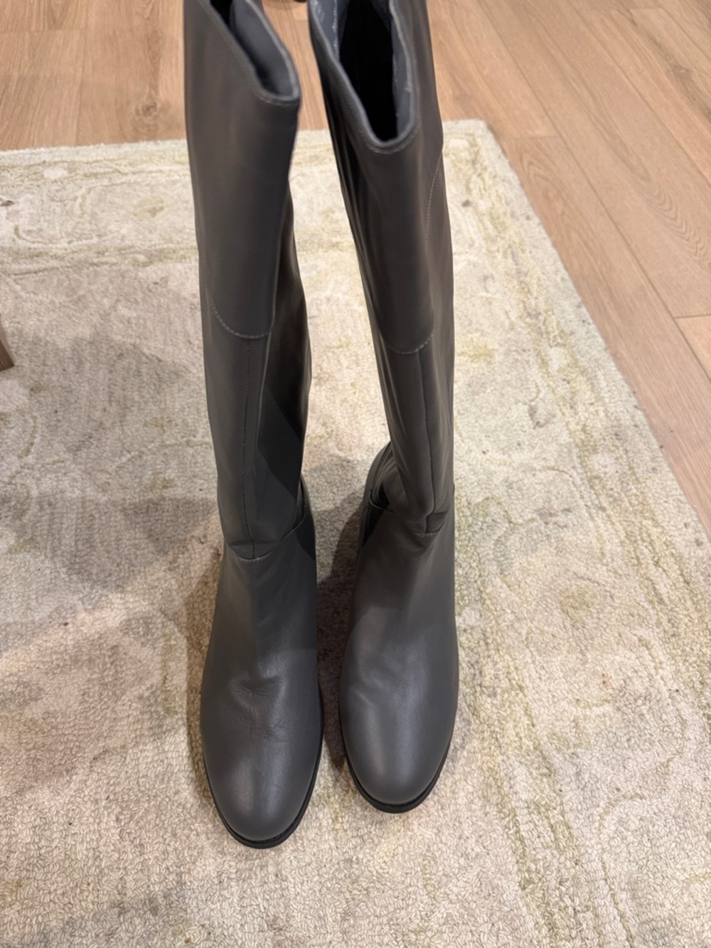 Type Z Leather Boots in Gray